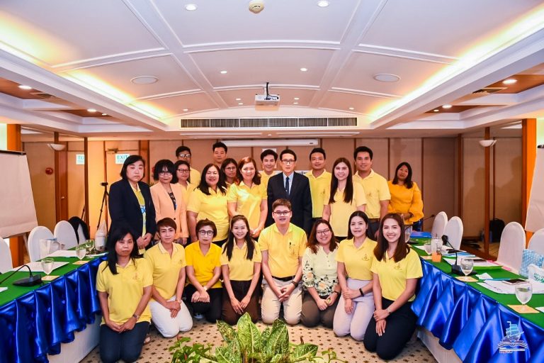 โครงการอบรมพัฒนานักวิจัยและ งานวิจัยเพื่อความเป็นเลิศด้านบริหาร